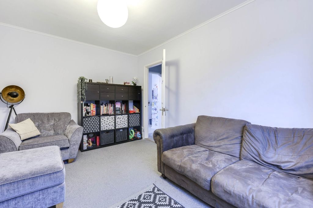 Property photo 3 of 10 Picture No. 04