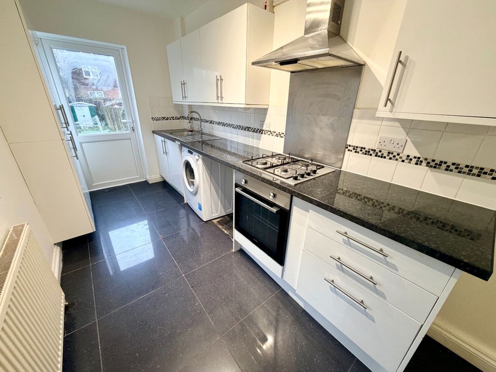 Property photo 2 of 11 4863482