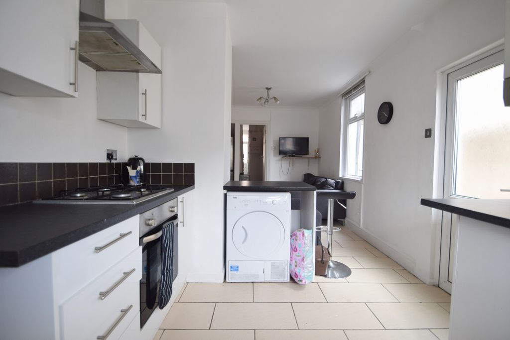 Property photo 2 of 13 Photo 11