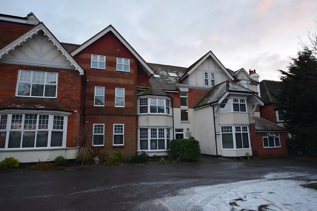 Property photo 1 of 6 Front Photo Ancaster Court .Jpg