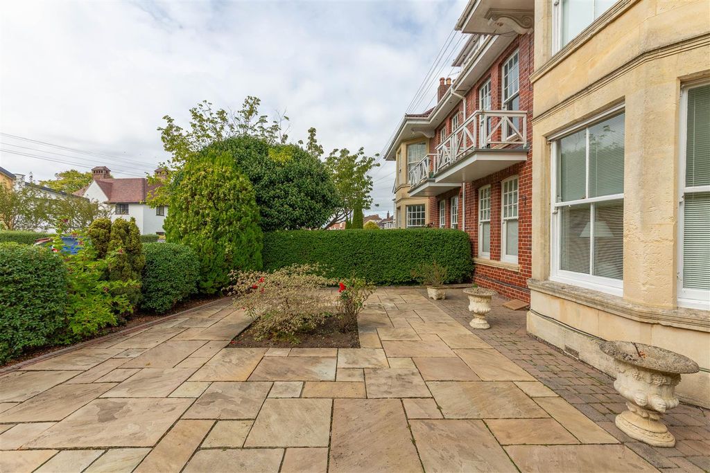 Property photo 2 of 18 Ks2B8948-Hdr.Jpg
