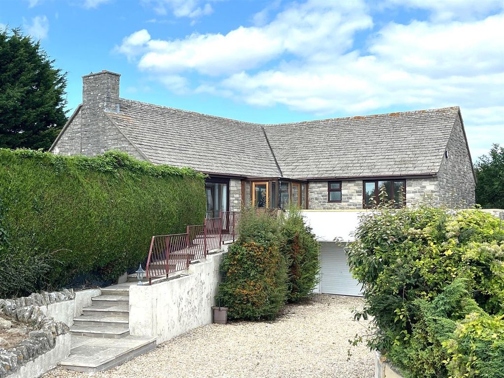 Property photo 1 of 27 4256 Windowcard.Jpg