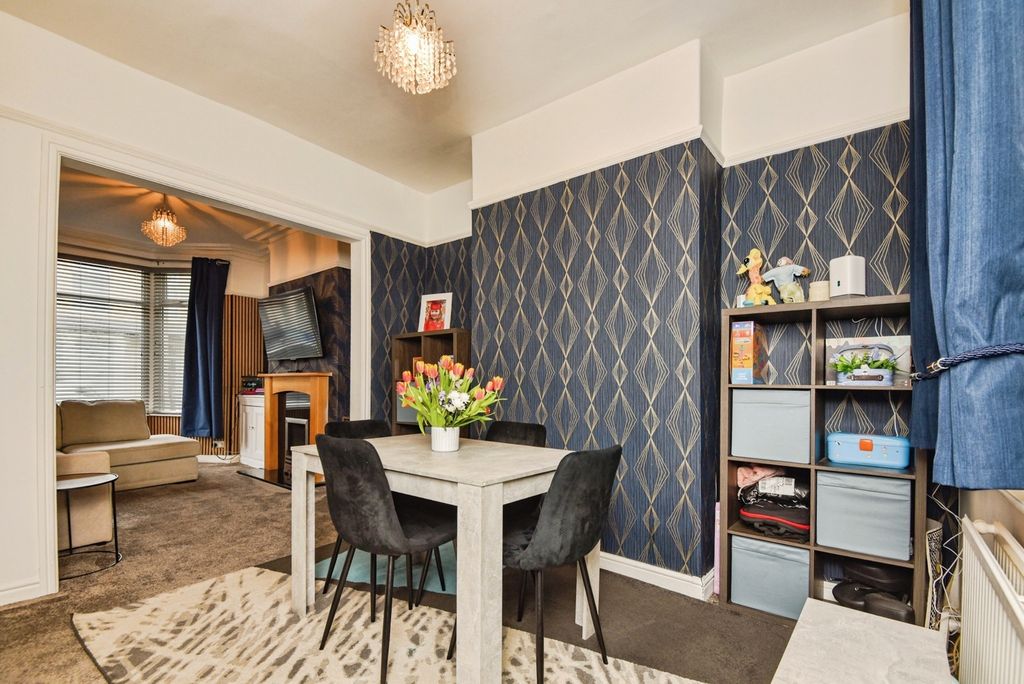 Property photo 2 of 15 Pbox-Img.Jpg