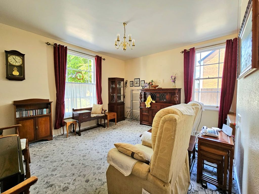Property photo 2 of 14