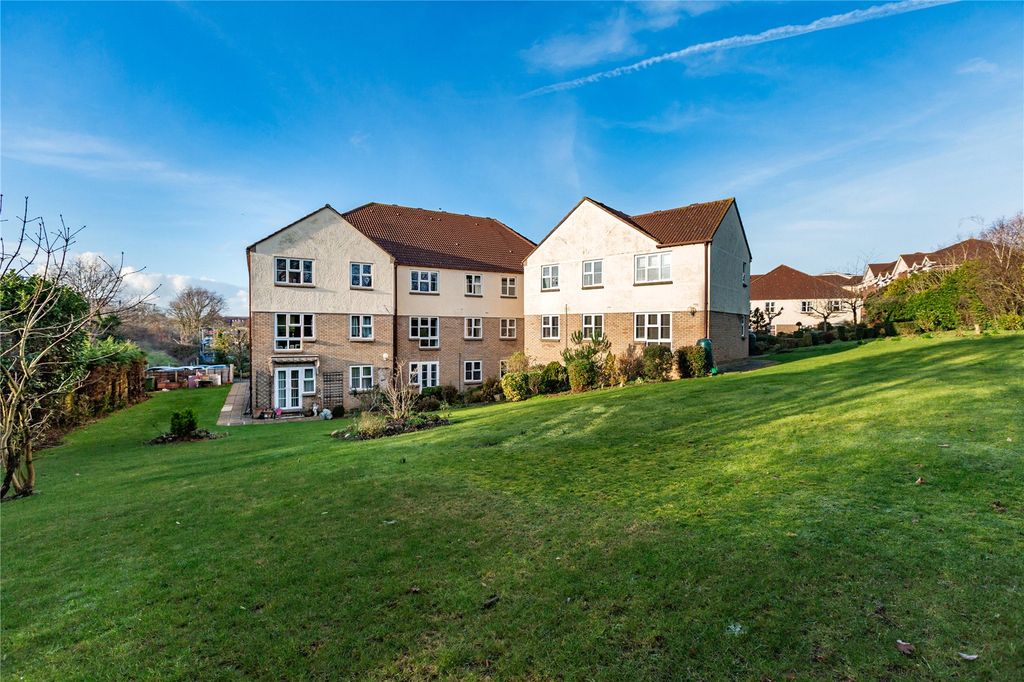 Property photo 1 of 9 Front