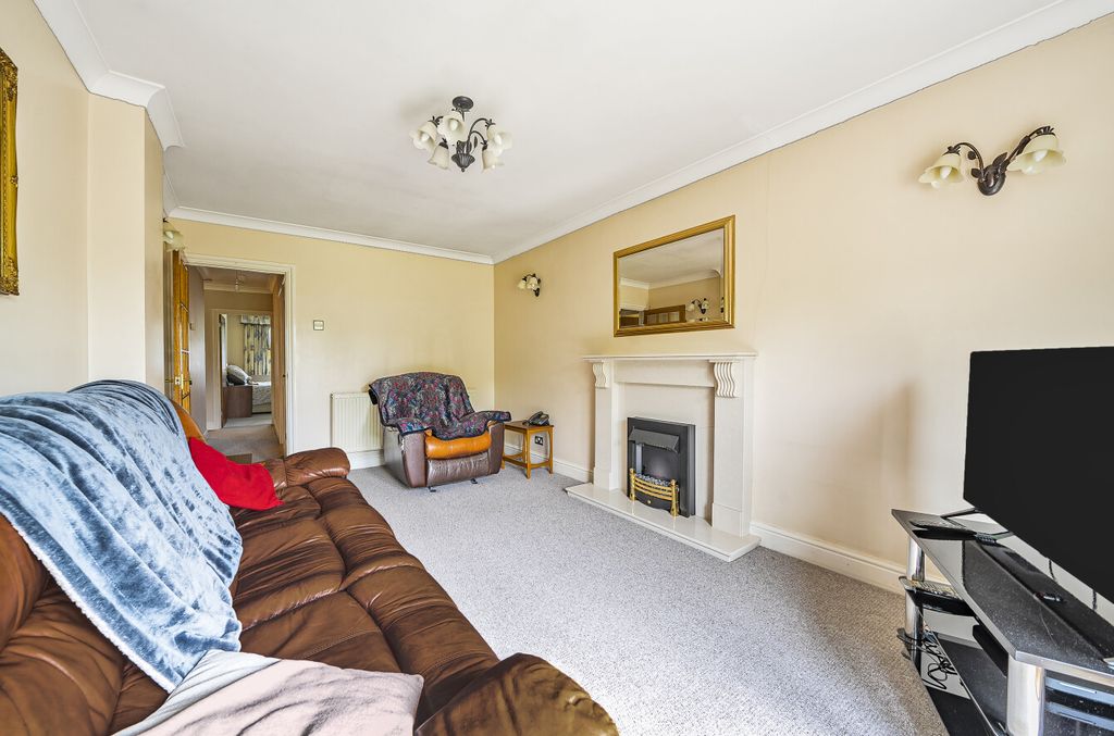 Property photo 2 of 12 1122531 (2)