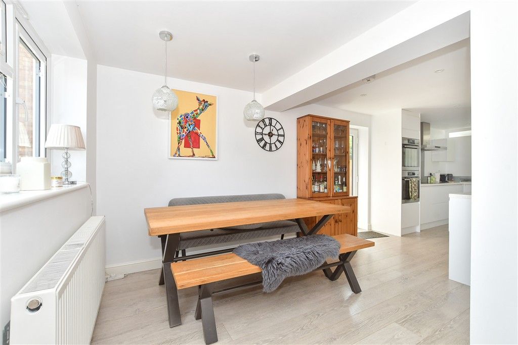 Property photo 3 of 11 Dining Area