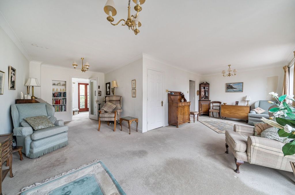 Property photo 2 of 21