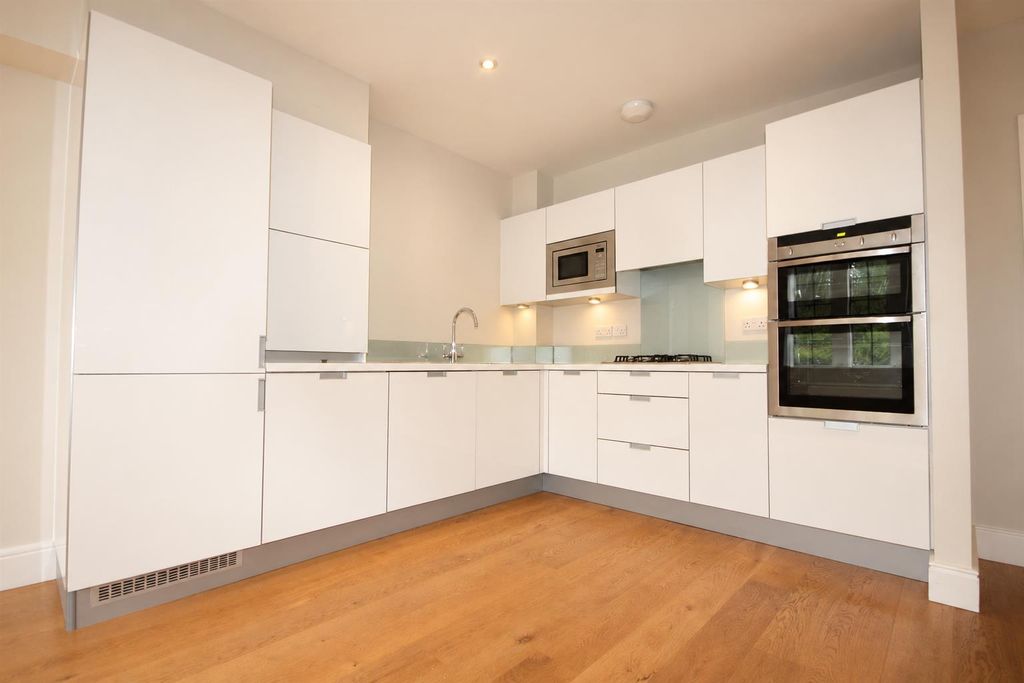 Property photo 2 of 8 Kitchen.Png