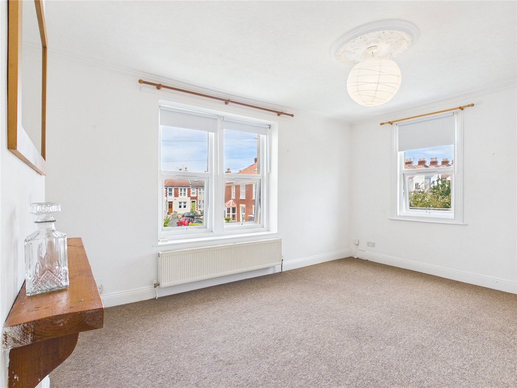 Property photo 1 of 11 Picture No. 27