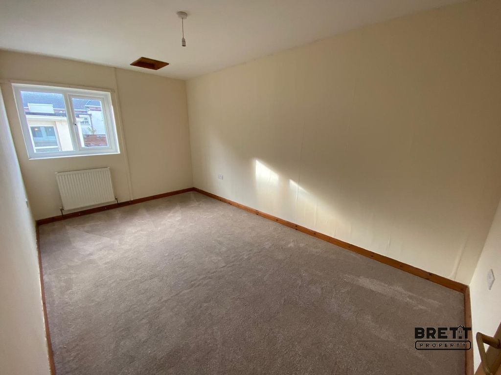 Property photo 3 of 7 Bedroom