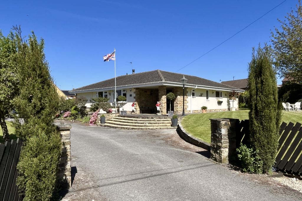 Property photo 1 of 38 1