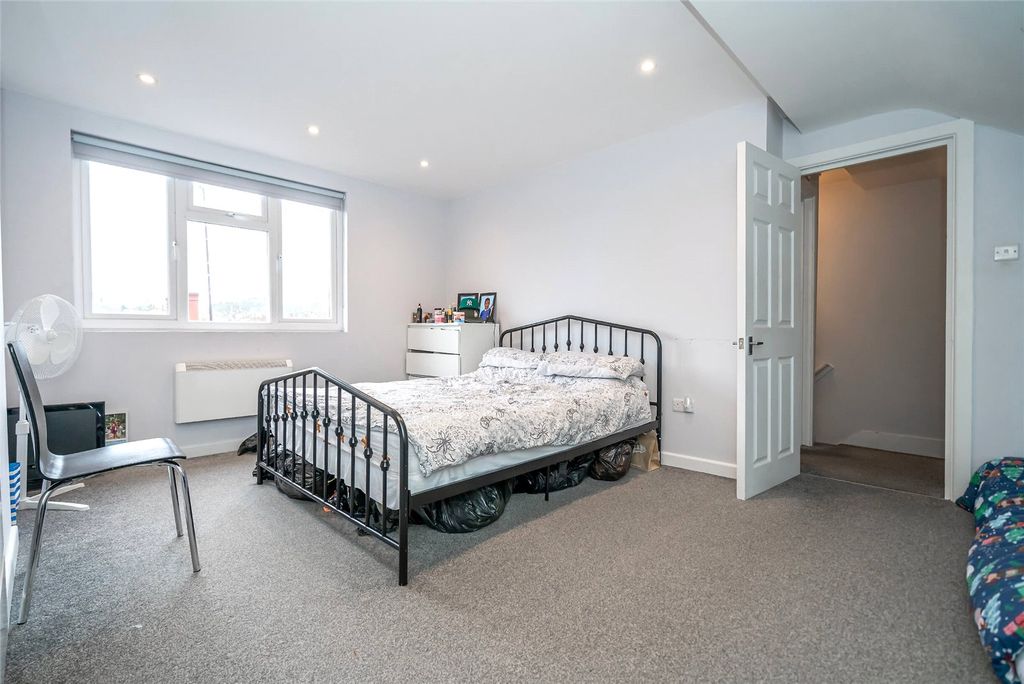 Property photo 2 of 13 Bedroom B