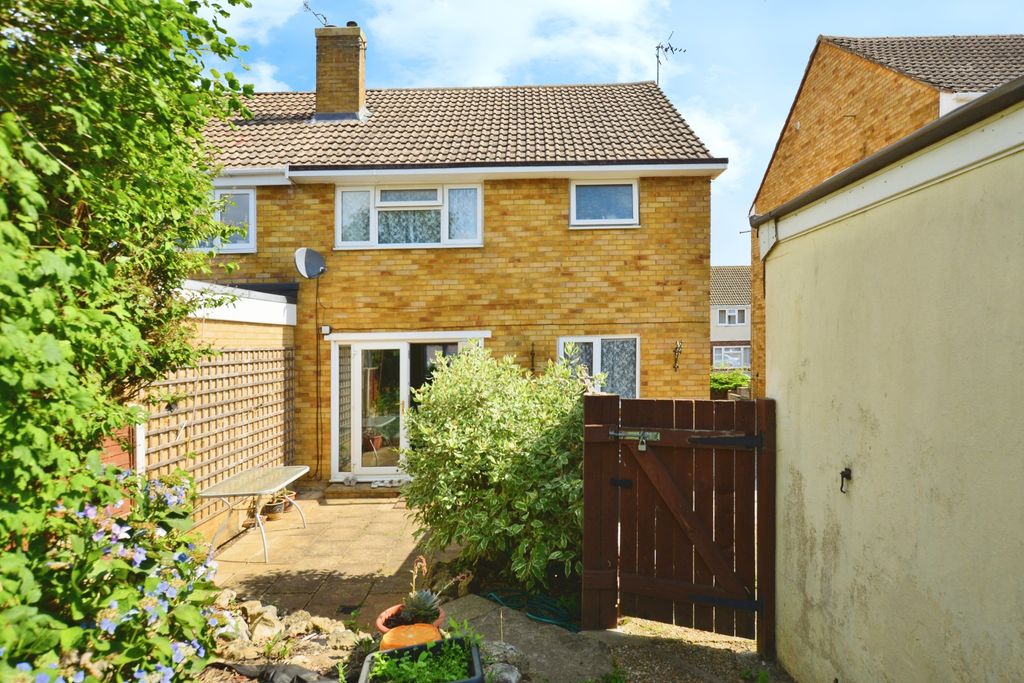 Property photo 2 of 20