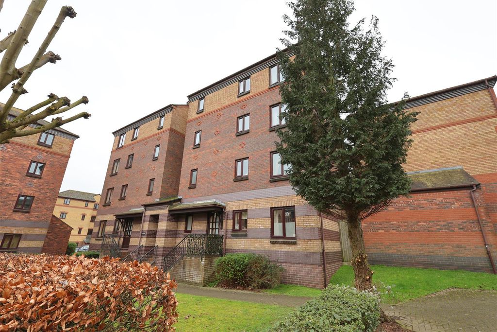 Property photo 2 of 10 Rc Front 3.Jpg