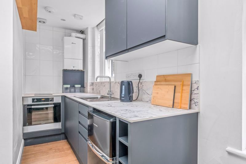 Property photo 3 of 10 Photo 4