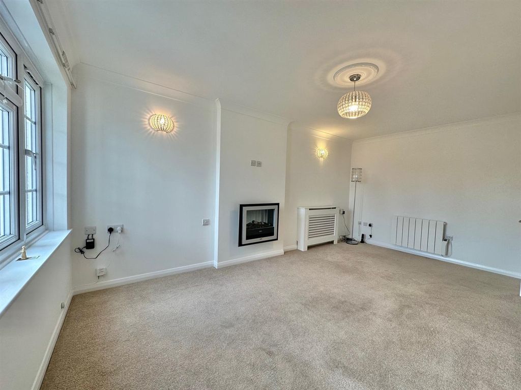 Property photo 2 of 24 Img_1452.Jpg