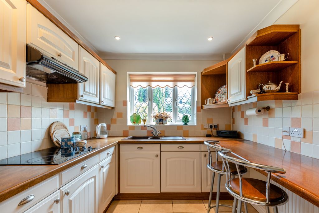 Property photo 3 of 22