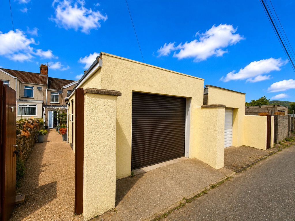 Property photo 2 of 15 Picture No. 22