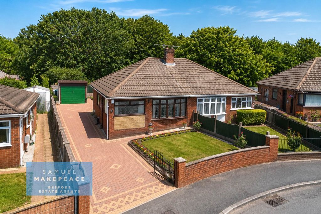 Property photo 1 of 13 Two-Bedroom Semi-Detached Bungalow With Views Towards Jodrell Bank