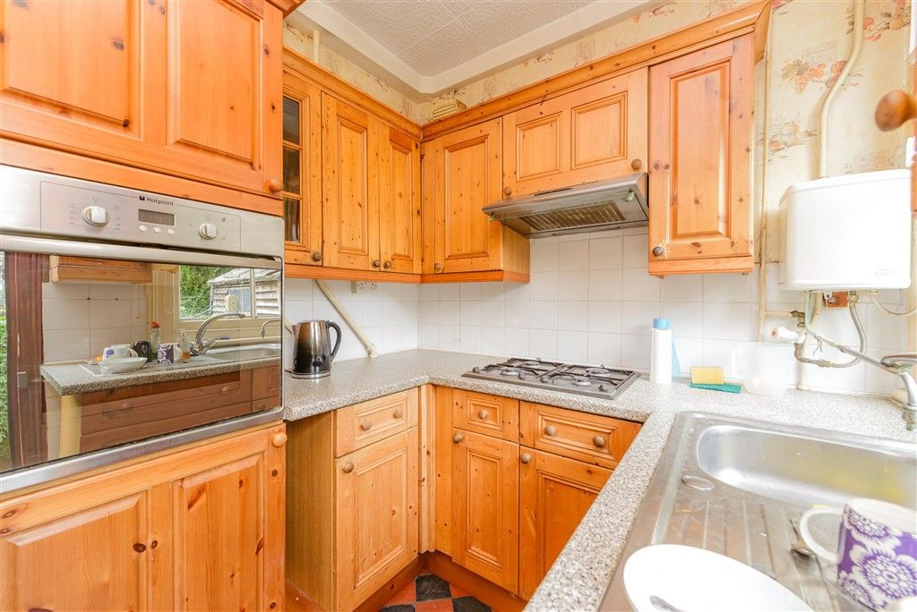 Property photo 3 of 12 Kitchen
