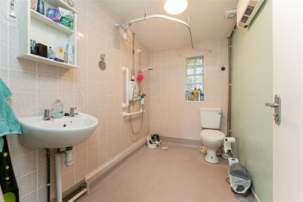 Property photo 3 of 5