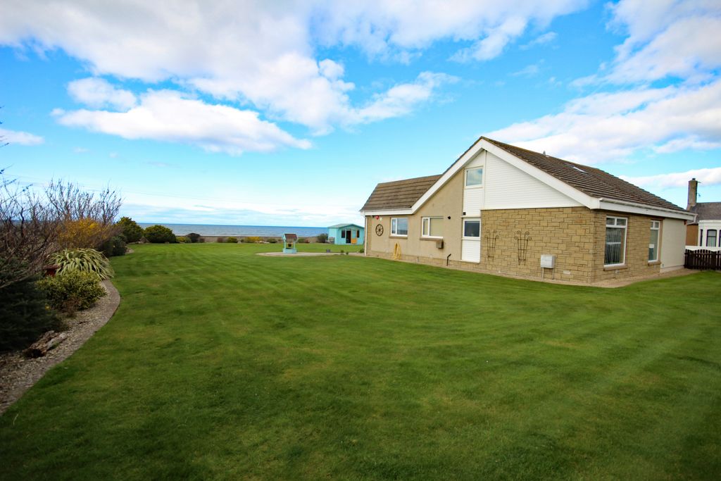 Property photo 2 of 39