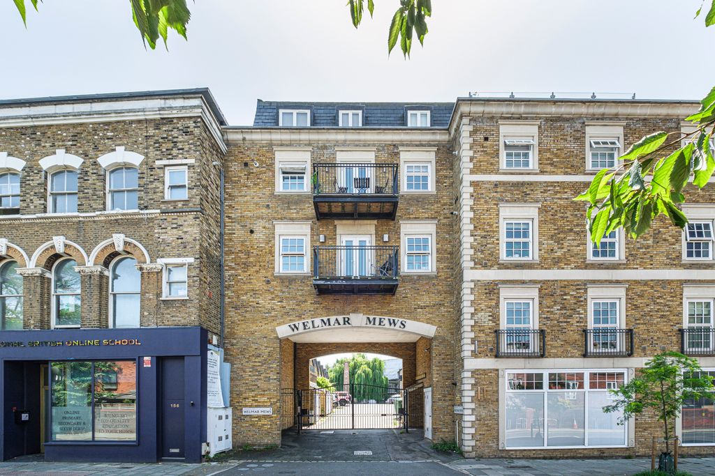 Property photo 2 of 17 Welmar-Mews-1.Jpg