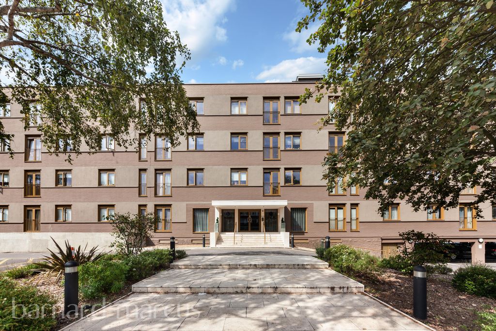 Property photo 1 of 6 Front