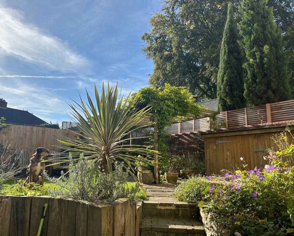 Property photo 2 of 15 Garden