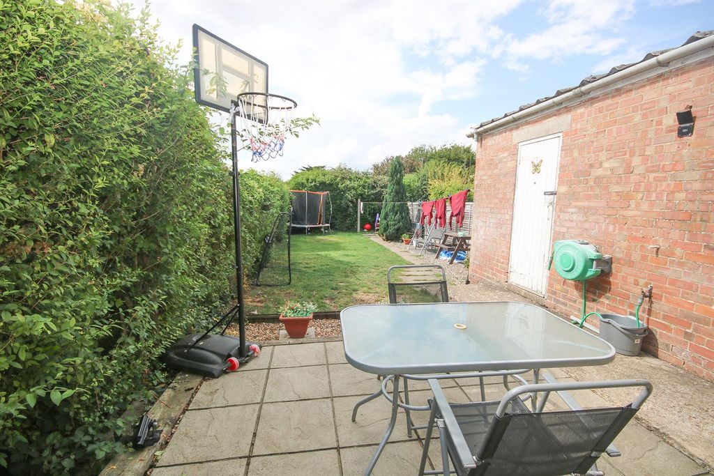 Property photo 3 of 11 Img_9314Gdn.Jpg