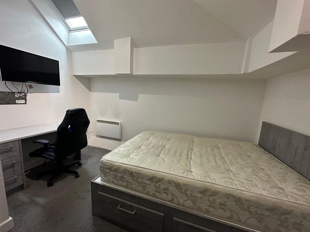 Property photo 1 of 4