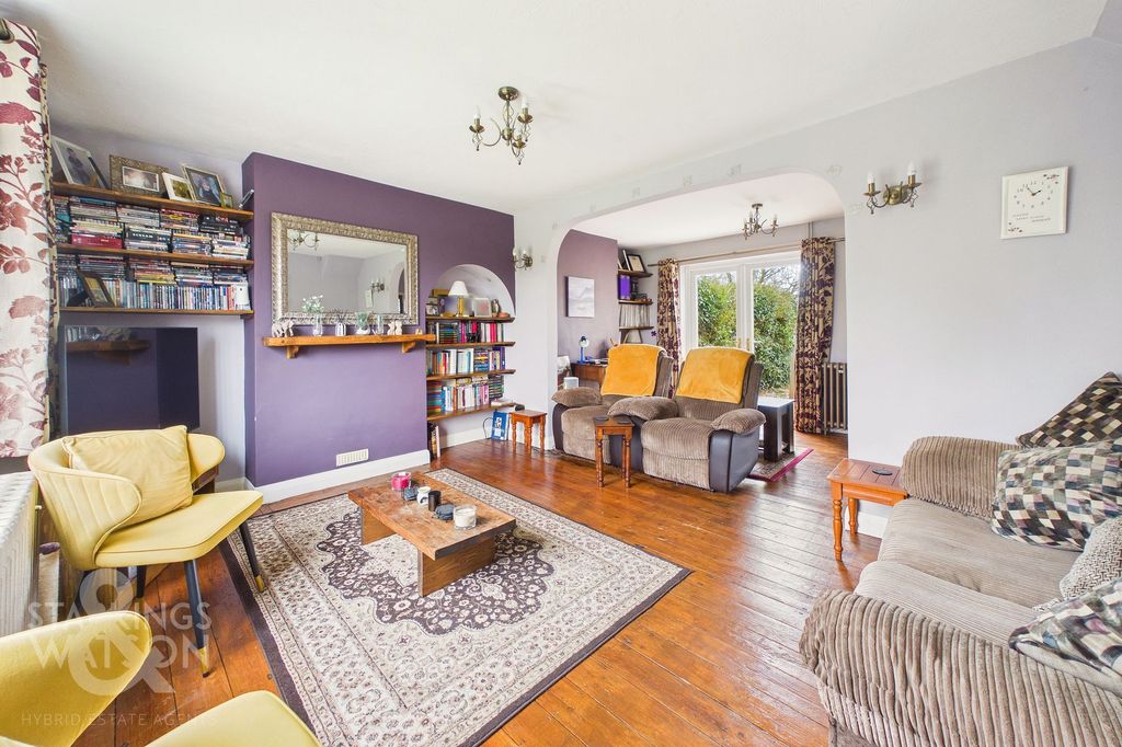 Property photo 2 of 20