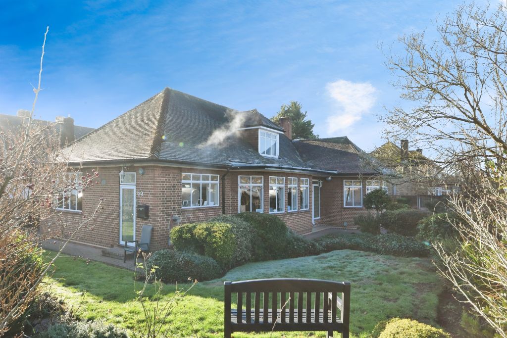 Property photo 1 of 17