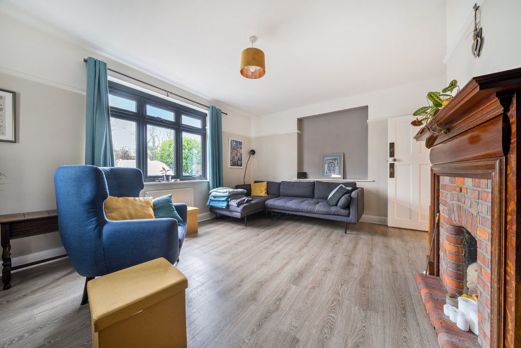 Property photo 2 of 32 Picture No. 05