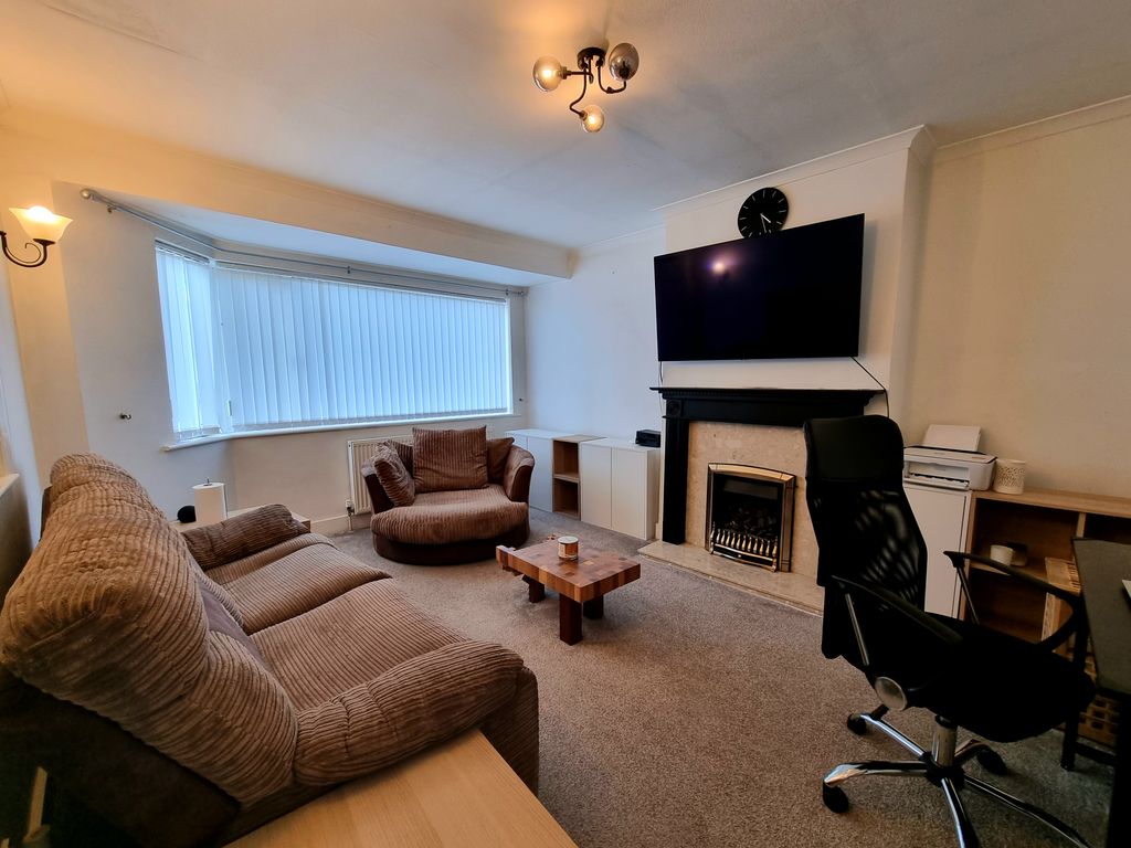 Property photo 2 of 8 Living Room