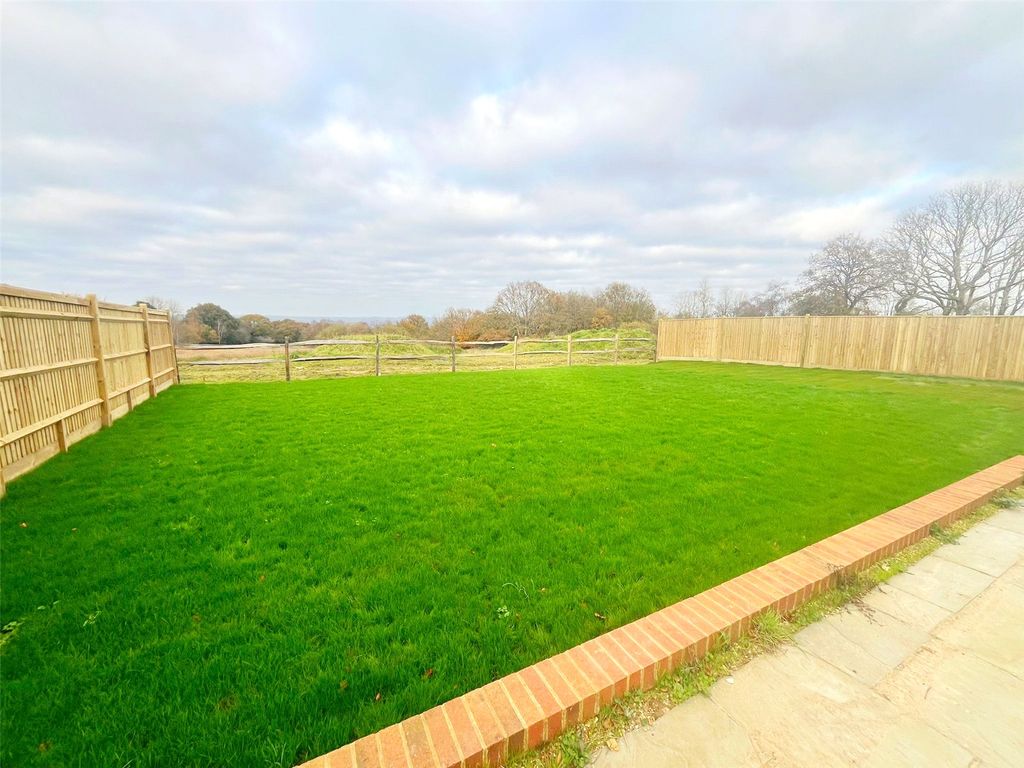 Property photo 2 of 29 Picture No. 42