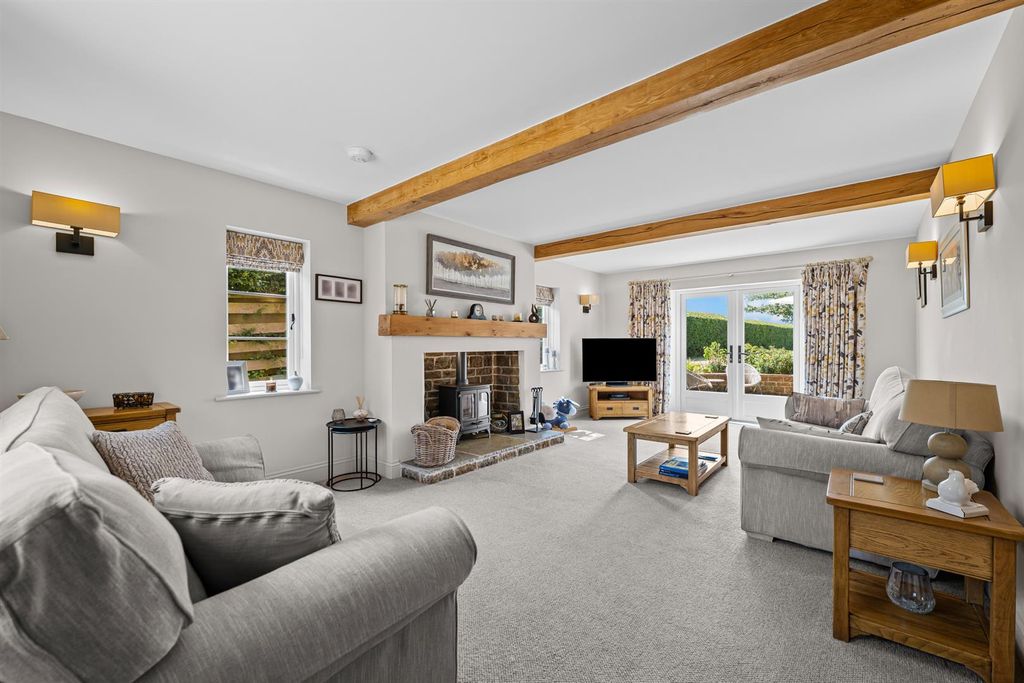 Property photo 3 of 46 8B City Road-21.Jpg