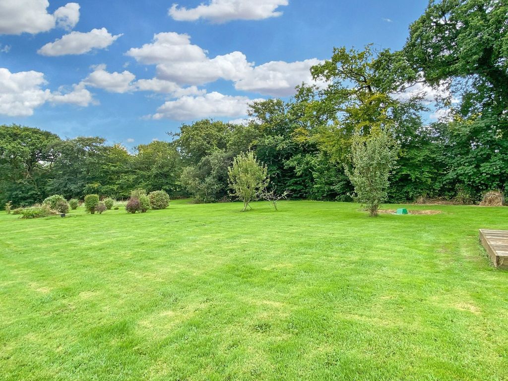 Property photo 2 of 19 Picture No. 02