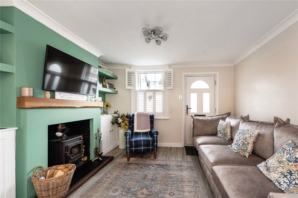 Property photo 2 of 20 Picture No. 23