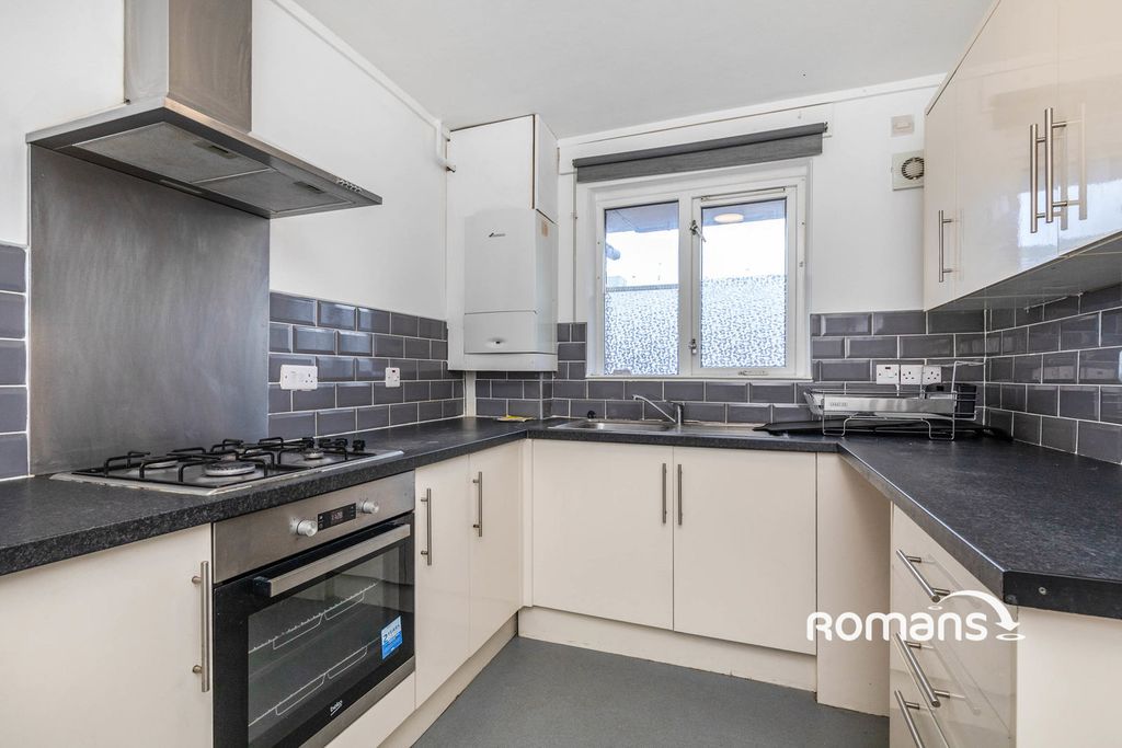 Property photo 2 of 10 Photo