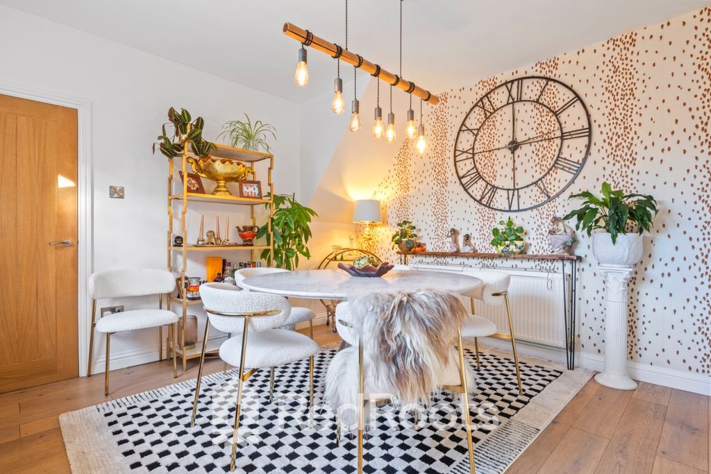 Property photo 2 of 29 4128482