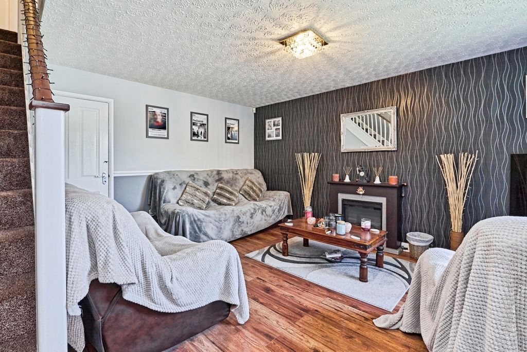 Property photo 2 of 19 Pbox-Img.Jpg
