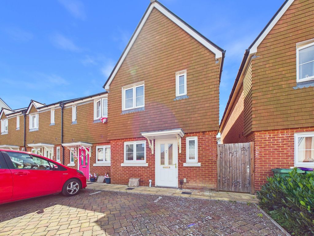 Property photo 1 of 14 Frontage