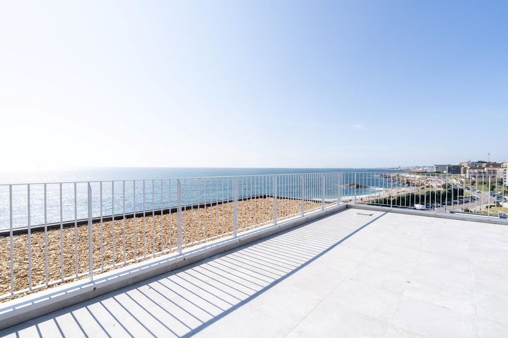 Property photo 1 of 30 Luxury 4-Bedroom Duplex Penthouse In Gaia | Golden Hour Real Estate