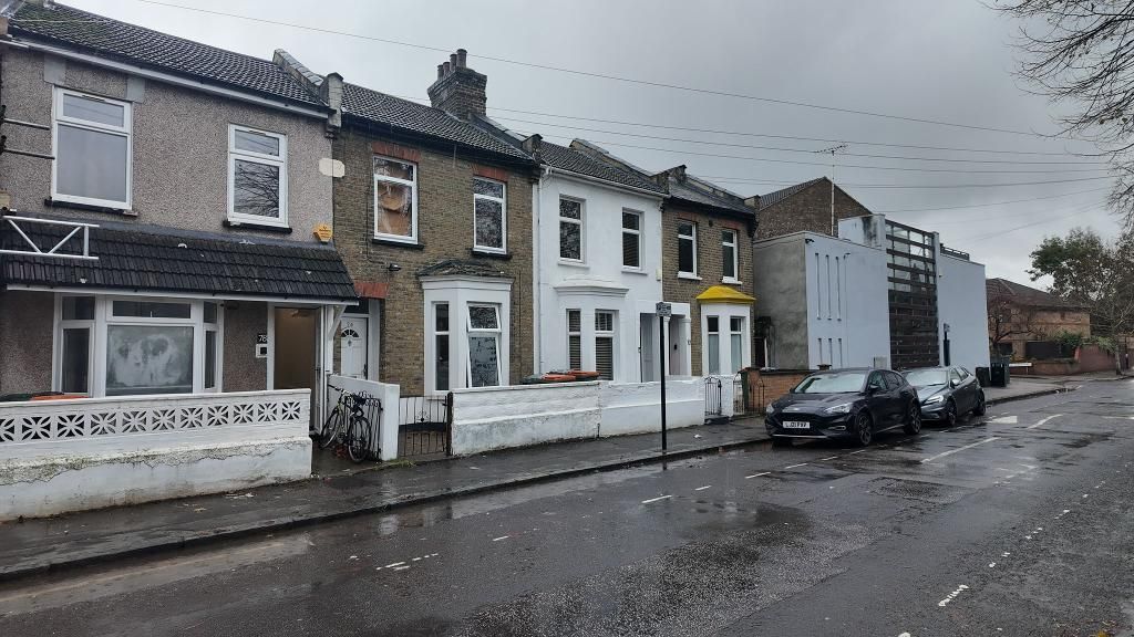 Property photo 1 of 9 Photo 1