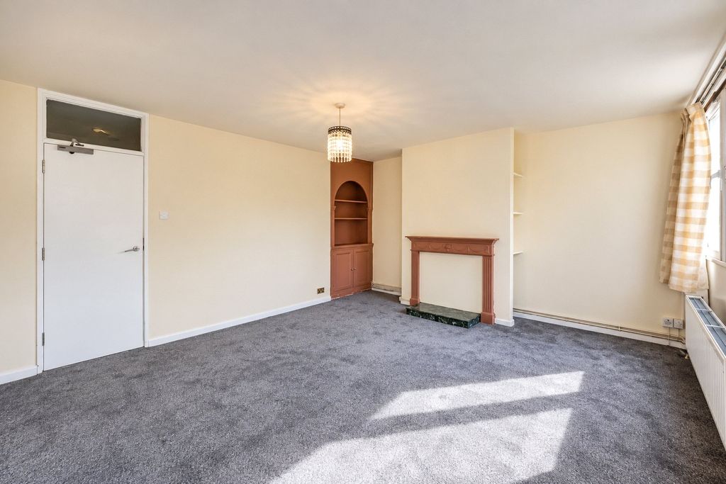 Property photo 3 of 13 Reception Room