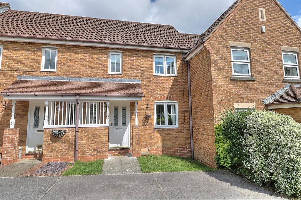 Property photo 1 of 10 Celandine Close 5 Front 1.Jpg