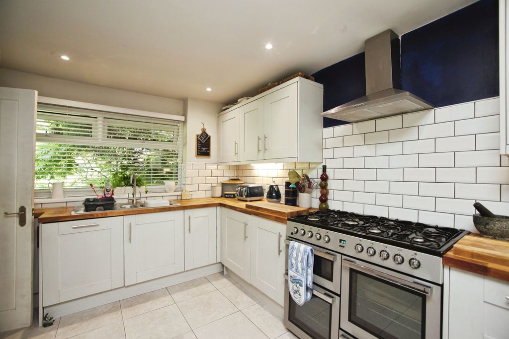 Additional image 13 of 3 bed semi-detached house for saleCroydon Close, Newport NP19