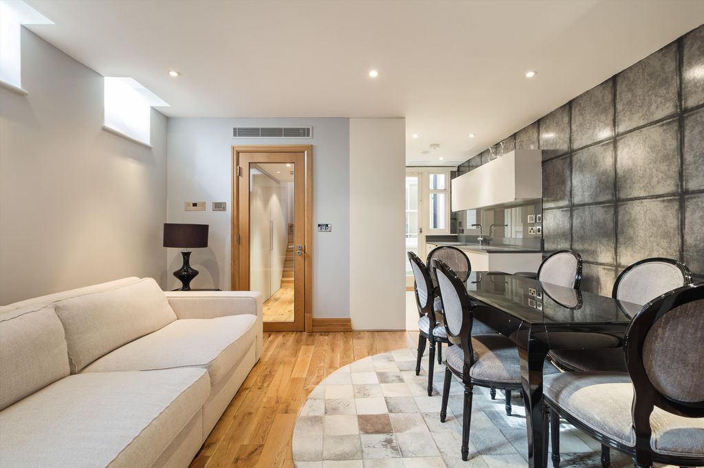 Property photo 3 of 13 Image